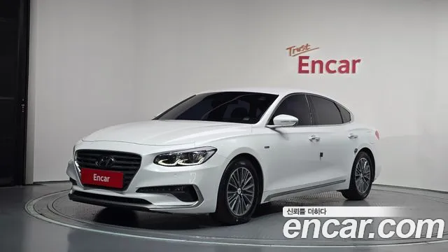 Hyundai Grandeur 2018 — photo 1