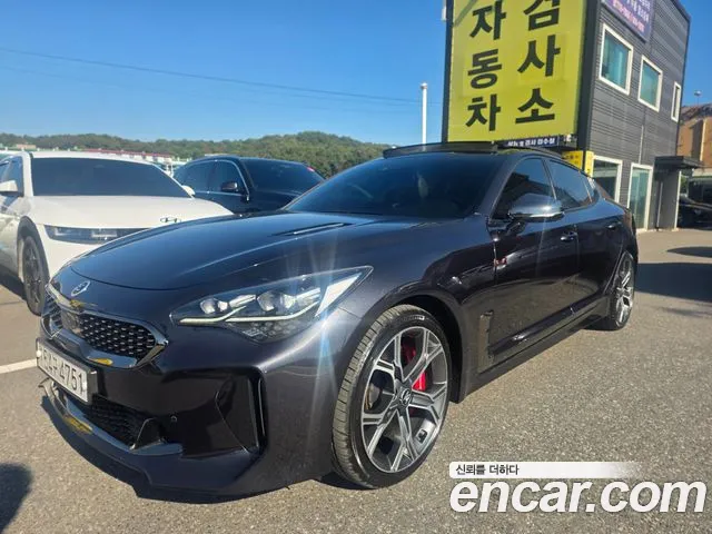 Kia Stinger 2018 — photo 1