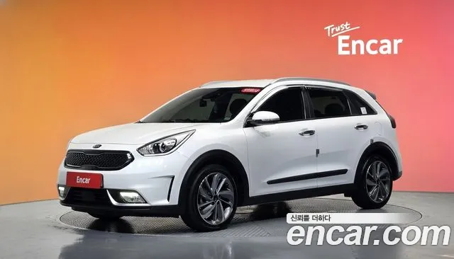 Kia Niro 2017 — photo 1