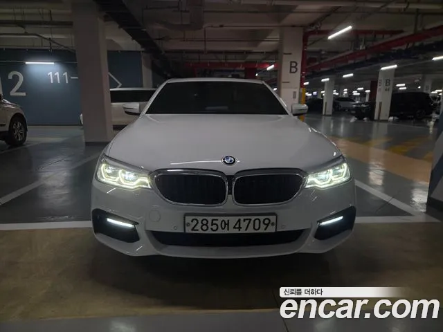 BMW 5-Series 2020 — photo 1