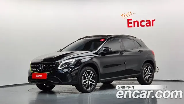 Mercedes-Benz GLA-Class 2018 — photo 1