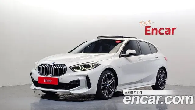 BMW 1-Series 2024 — photo 1