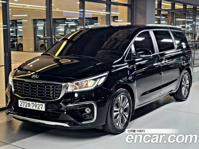 Kia Canival 2020 — photo 1