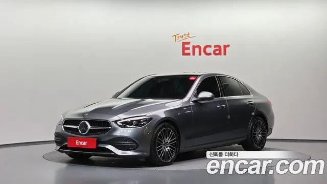 Mercedes-Benz C-Class 2024 — photo 1
