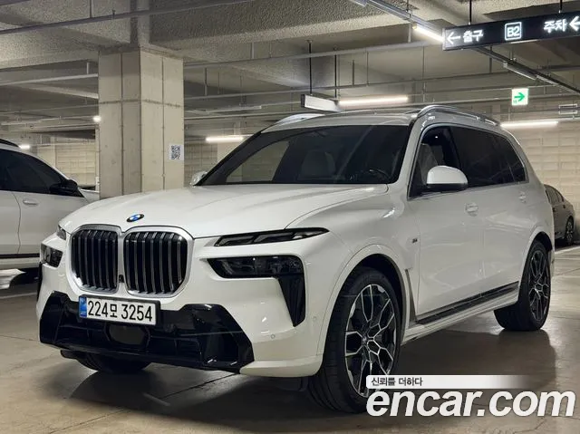 BMW X7 2025 — photo 1