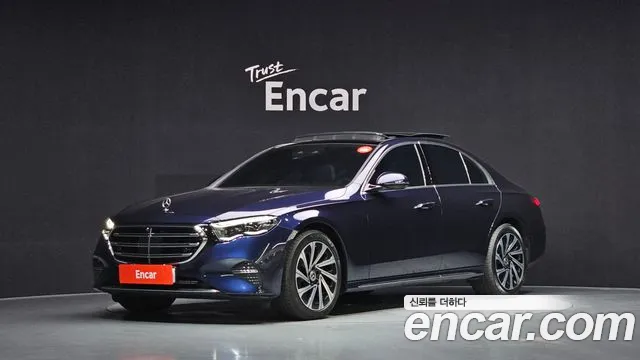 Mercedes-Benz E-Class 2024 — photo 1