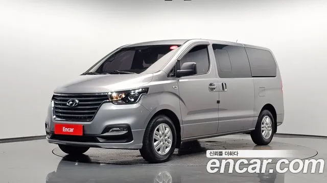 Hyundai Starex 2020 — photo 1