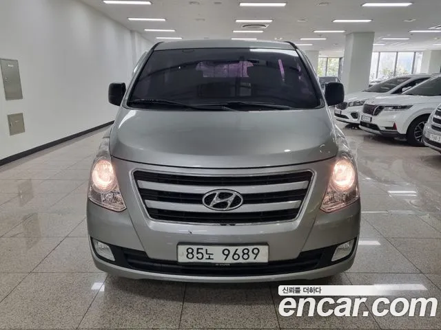 Hyundai Starex 2016 — photo 1