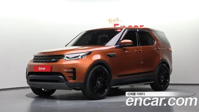 Land Rover Discovery 2019 — photo 1