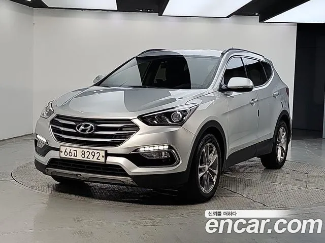 Hyundai Santafe 2017 — photo 1
