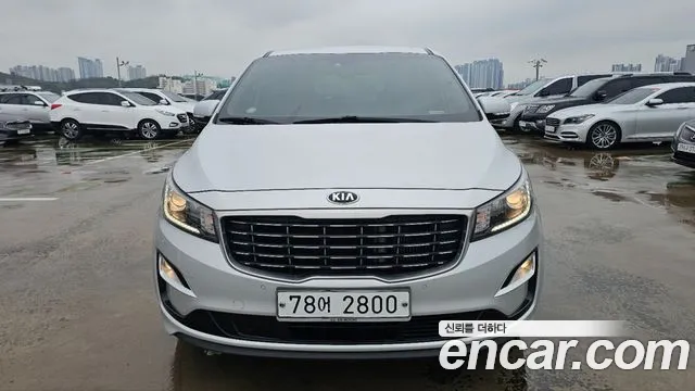 Kia Canival 2019 — photo 1