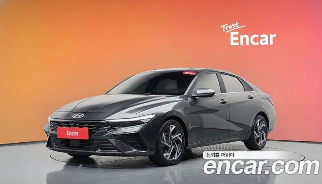 Hyundai AVANTE 2024 — photo 1