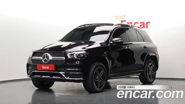 Mercedes-Benz GLE-Class 2021 — photo 1