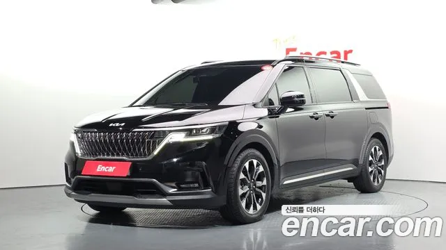 Kia Canival 2023 — photo 1