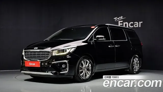Kia Canival 2019 — photo 1
