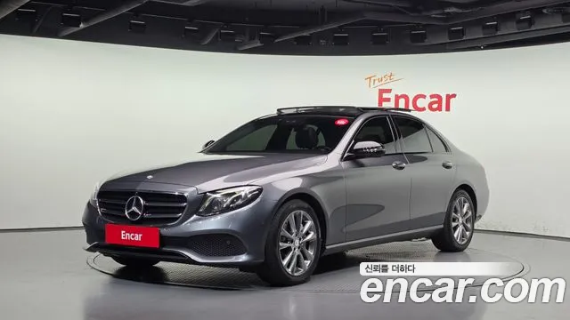 Mercedes-Benz E-Class 2017 — photo 1