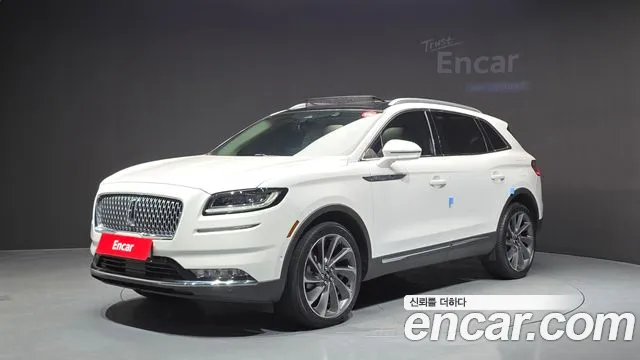 Lincoln Nautilus 2022 — photo 1