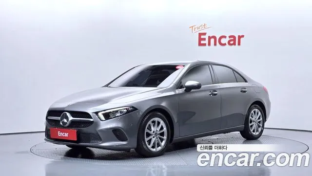 Mercedes-Benz A-Class 2020 — photo 1
