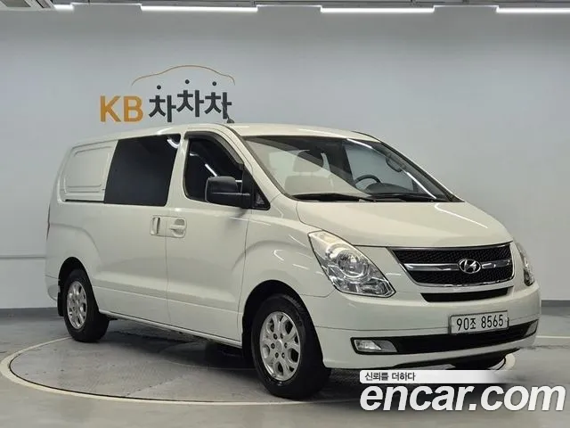 Hyundai Starex 2010 — photo 1