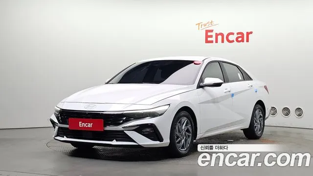 Hyundai AVANTE 2024 — photo 1