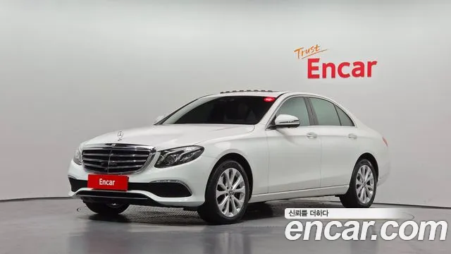 Mercedes-Benz E-Class 2020 — photo 1