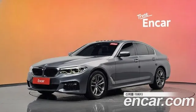 BMW 5-Series 2018 — photo 1