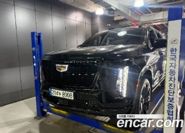 Cadillac Escalade 2025 — photo 1