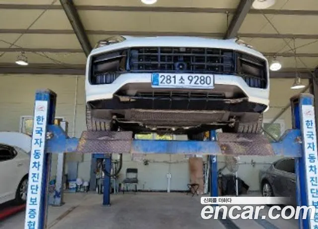 Porsche Cayenne 2026 — photo 1