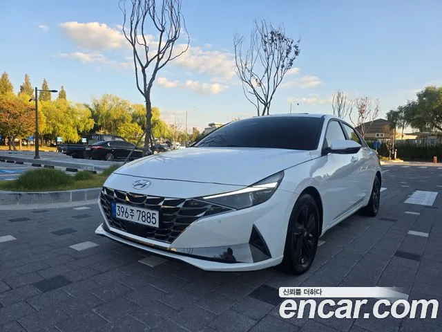 Hyundai AVANTE 2023 — photo 1