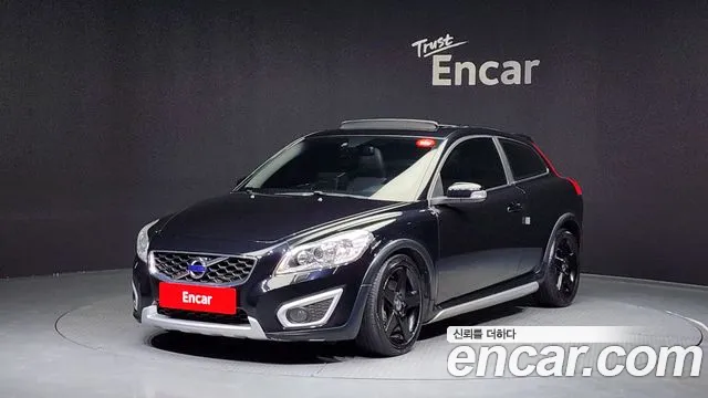 Volvo C30 2011 — photo 1