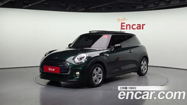 Mini Cooper 2016 — photo 1