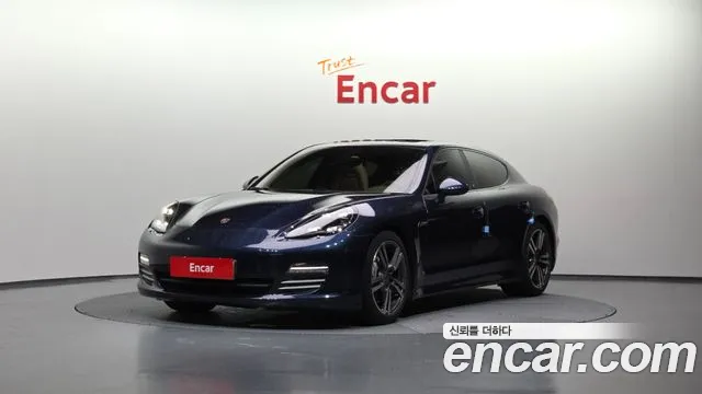 Porsche Panamera 2012 — photo 1