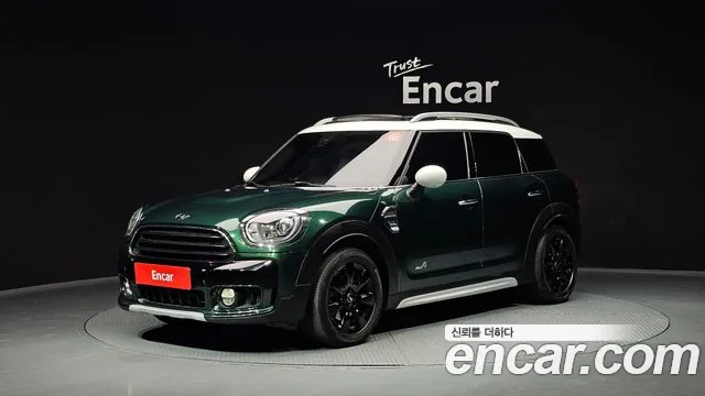 Mini Countryman 2018 — photo 1