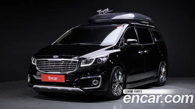 Kia Canival 2018 — photo 1