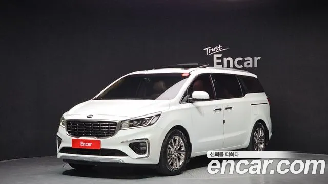 Kia Canival 2019 — photo 1