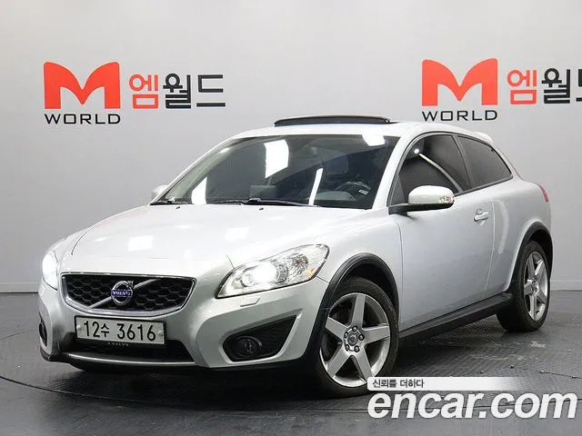 Volvo C30 2012 — photo 1