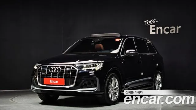 Audi Q7 2021 — photo 1
