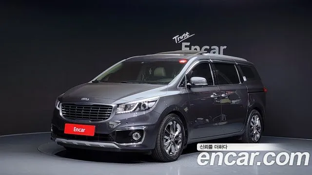 Kia Canival 2016 — photo 1