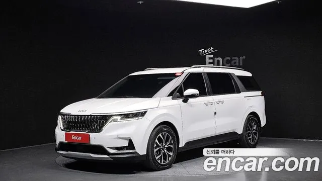 Kia Canival 2022 — photo 1