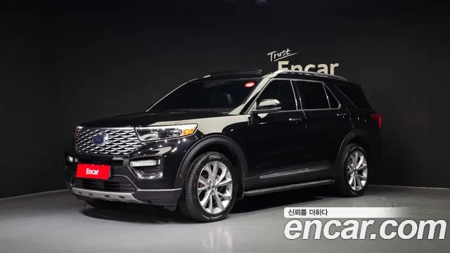 Ford Explorer 2021 — photo 1