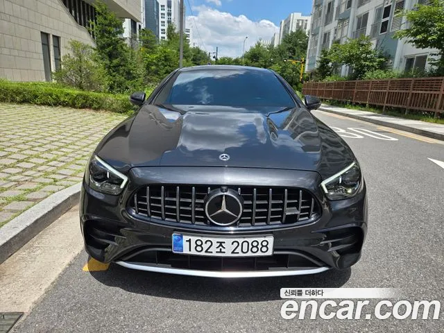 Mercedes-Benz E-Class 2021 — photo 1