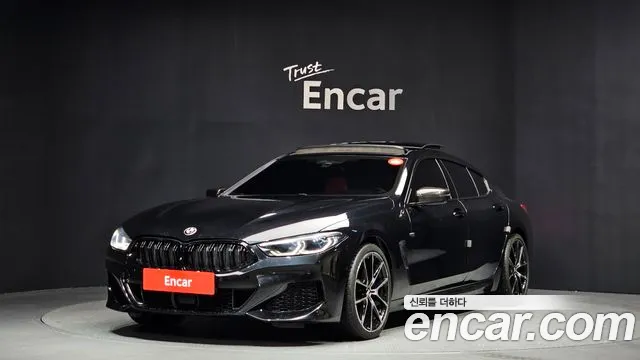 BMW 8-Series 2020 — photo 1