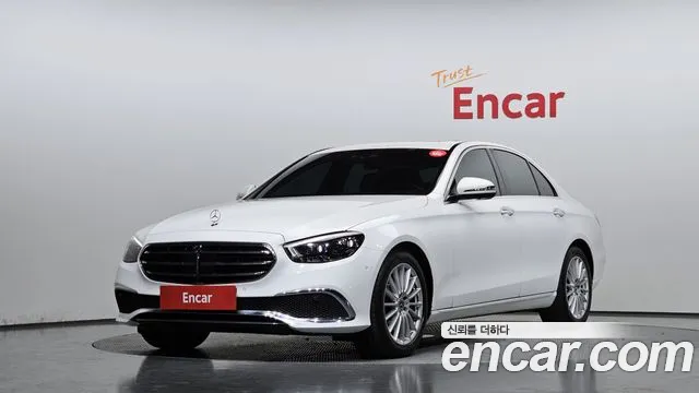 Mercedes-Benz E-Class 2022 — photo 1