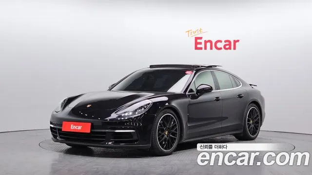 Porsche Panamera 2018 — photo 1