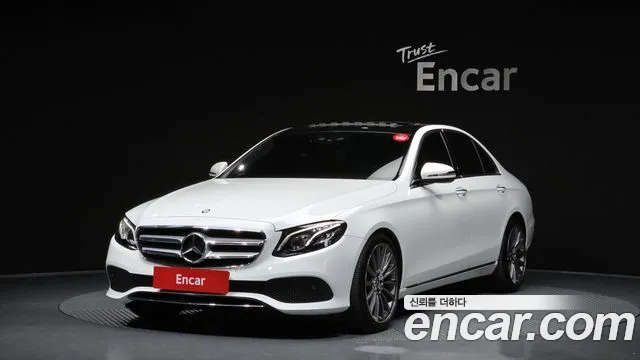 Mercedes-Benz E-Class 2017 — photo 1
