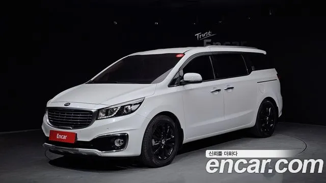 Kia Canival 2017 — photo 1