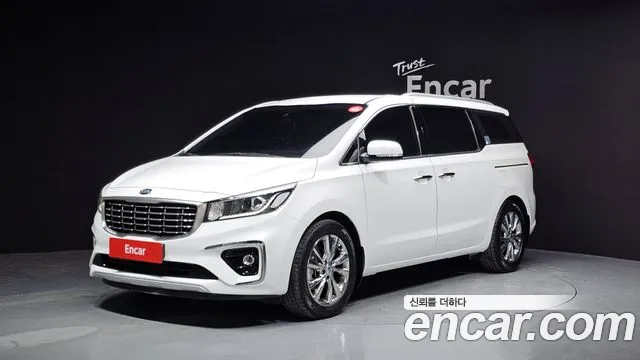 Kia Canival 2020 — photo 1