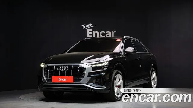 Audi Q8 2022 — photo 1