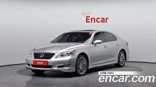 Lexus LS 2011 — photo 1