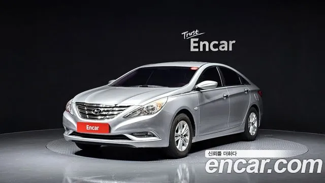 Hyundai Sonata 2010 — photo 1